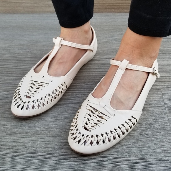 Nude Cut Out Ballerina Spring Flats - Picture 3 of 8